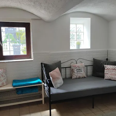 Mit Eigenem Garten Und Terrasse Apartment *