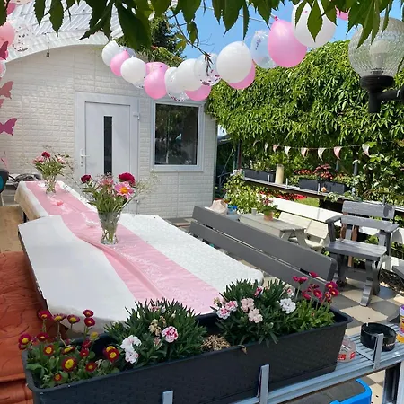 Apartment Mit Eigenem Garten Und Terrasse *